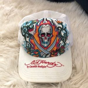 ED HARDY - SIGNATURE LOGO EMBROIDERED BASEBALL HAT